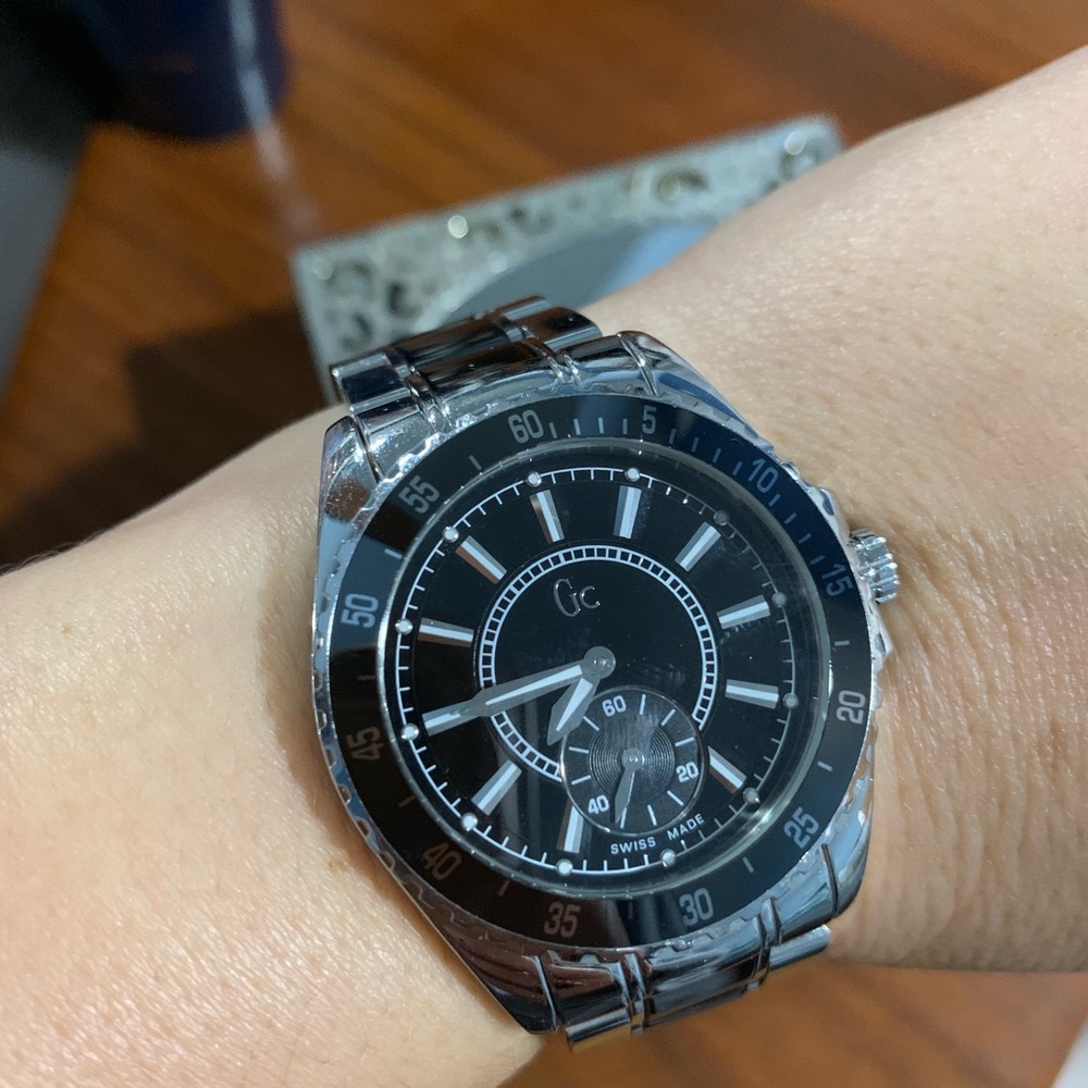 Guess Collection Watch - Picture 4 of 4